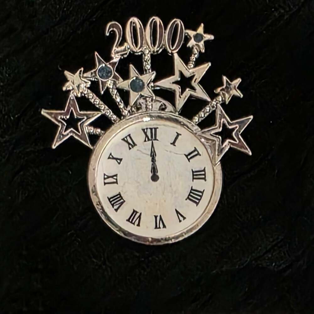 Y2K Millennium 2000 New Years Pin Midnight Clock Starburst Brooch Pin
